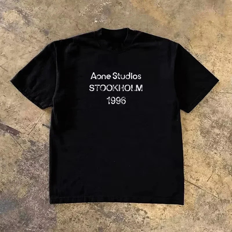 Streetwear Brand With A Logo - Klassisches Logo STOCKHOLM 1996 Verwaschenes Luxus-Minimalismus-Marken-T-Shirt