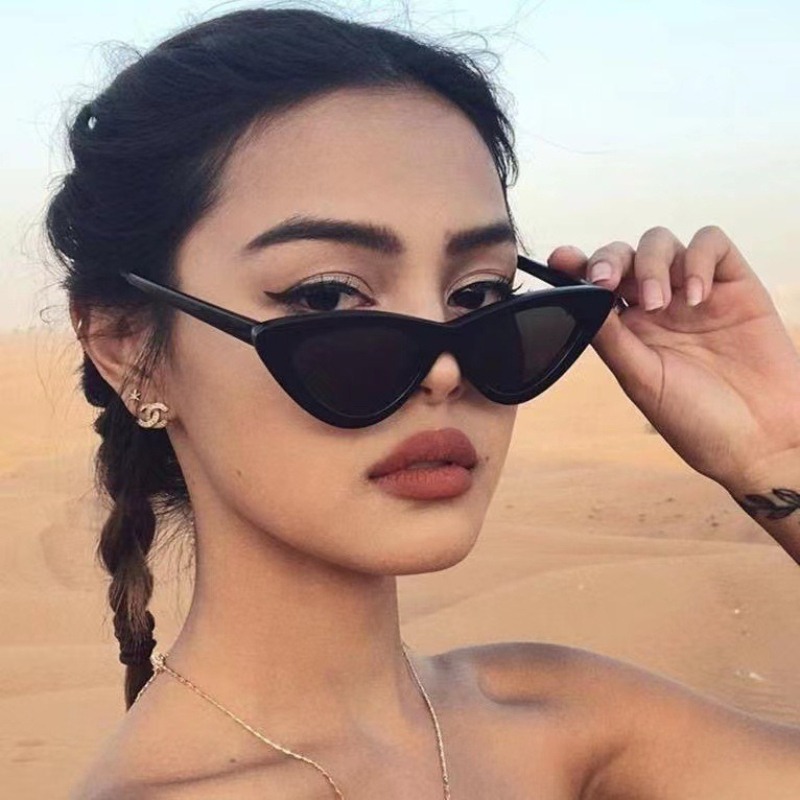 Sexy Kleine Dreieckige Cat-Eye – Streetwear Brand Red Bewertung und Preis